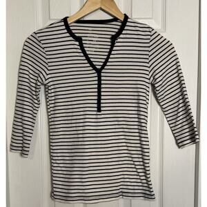 🩵🩵GAP The Essential Notch Neck Shirt, Women’s, White W/ Stripes, XS🩵🩵